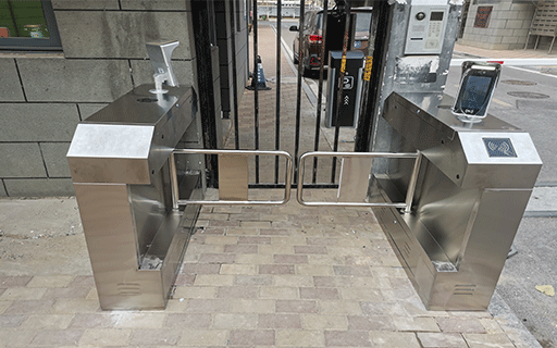 北京某部隊(duì)家屬區(qū)人臉識(shí)別通道